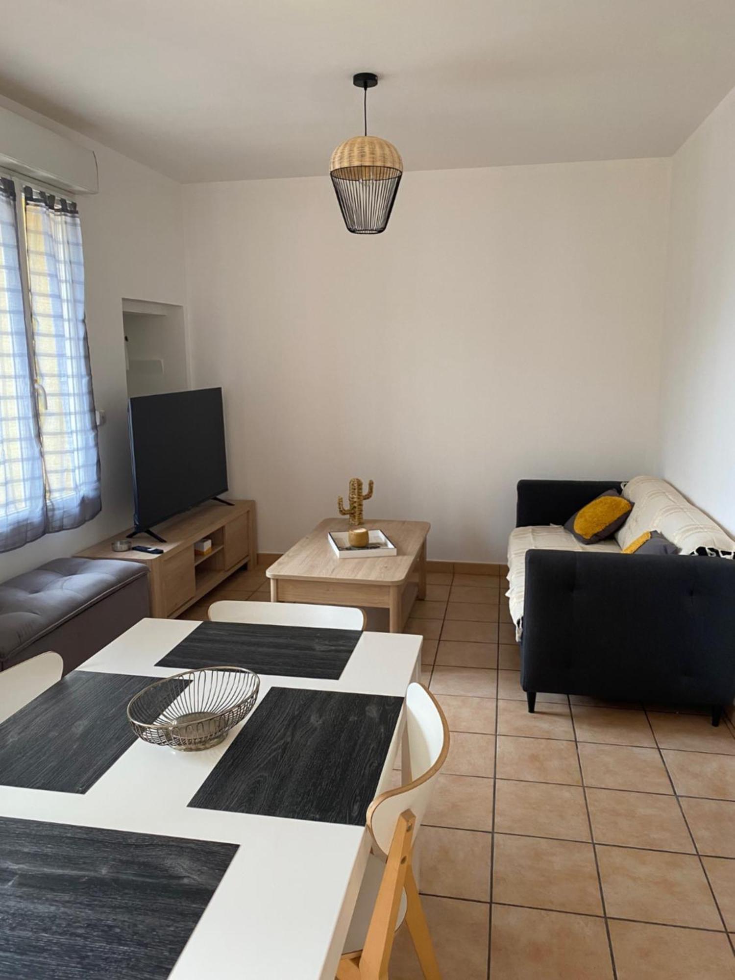 Tres Bel Appartement ! 撒莱 外观 照片